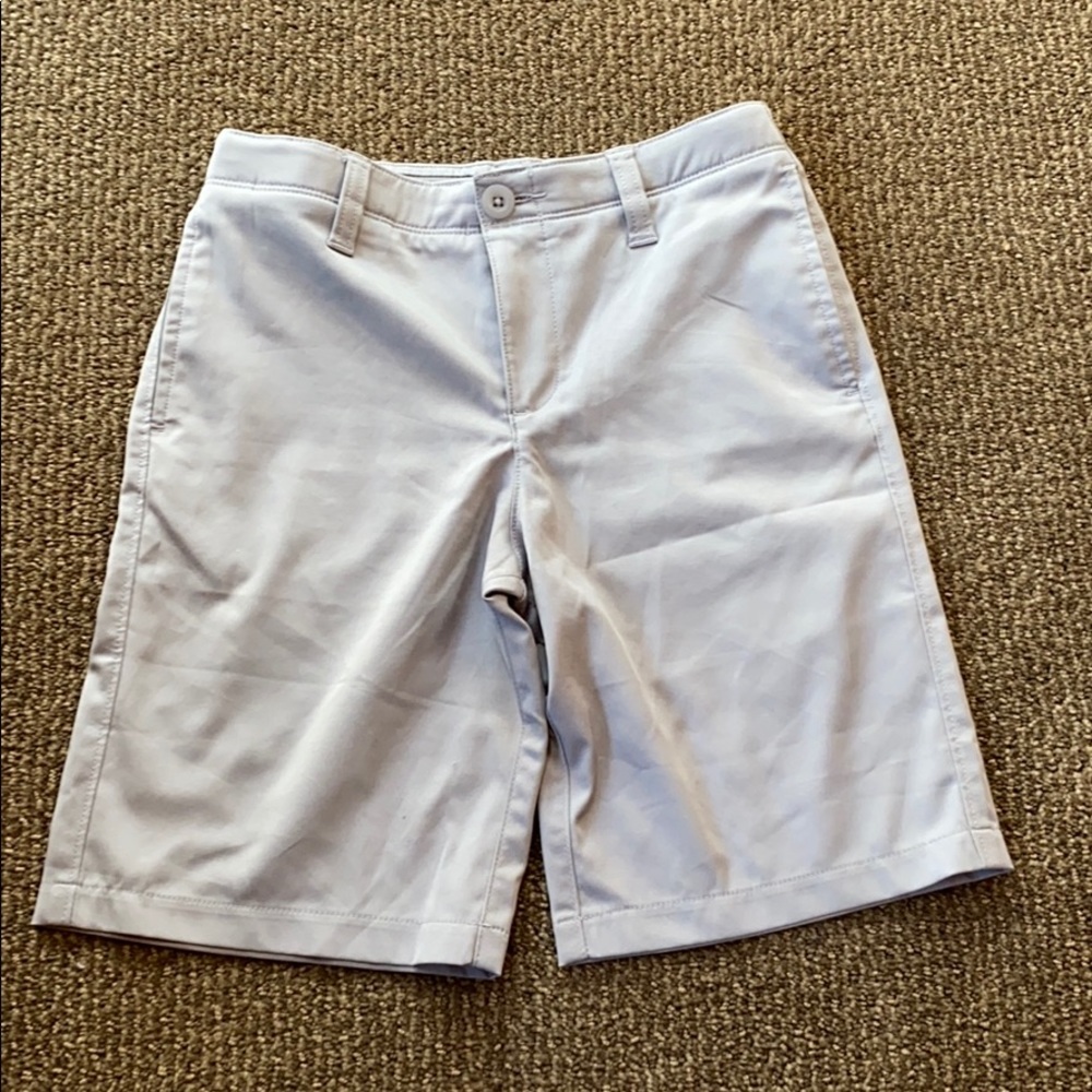 Boys gray under armor shorts